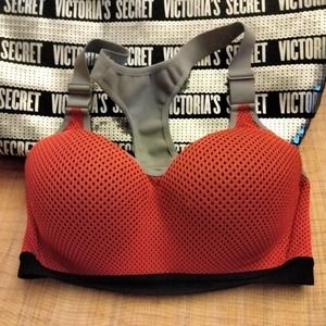 Victoria's Secret VSX sports bra 32dd